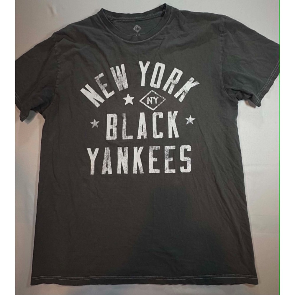 Officially Licensed NLBM Men's L New York Black Yankees Negro League T-Shirt